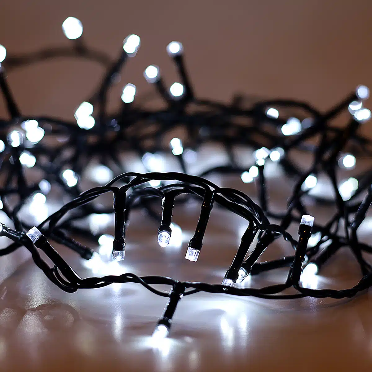 400 Χριστουγεννιάτικα LED Λαμπάκια της ARRANGO 29,5μ σε Ψυχρό Λευκό Χρώμα με Πράσινο Καλώδιο και 8 Προγράμματα Φωτισμού 400 Χριστουγεννιάτικα LED Λαμπάκια της ARRANGO 29,5μ σε Ψυχρό Λευκό Χρώμα με Πράσινο Καλώδιο και 8 Προγράμματα Φωτισμού