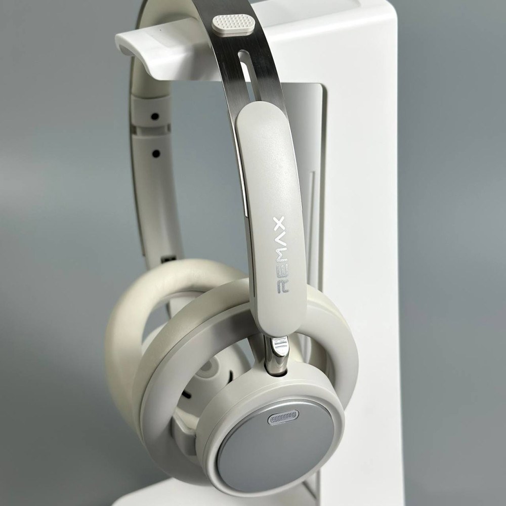 Ασύρματα Ακουστικά On-Ear Remax RB-870 – Hi-Res Audio & Bluetooth 6.0 | Ελαφριά, με Μικρόφωνο, Μακρά Αυτονομία για Μουσική & Κλήσεις Ασύρματα Ακουστικά On-Ear Remax RB-870 – Hi-Res Audio & Bluetooth 6.0 Ελαφριά, με Μικρόφωνο, Μακρά Αυτονομία για Μουσική & Κλήσεις