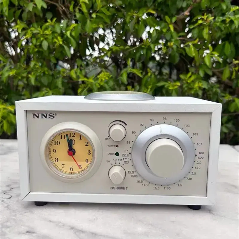 Ασύρματο Φορητό Retro Ραδιόφωνο με Bluetooth, USB, TF & Ρολόι - Επαναφορτιζόμενο Ασύρματο Φορητό Retro Ραδιόφωνο με Bluetooth, USB, TF & Ρολόι - Επαναφορτιζόμενο