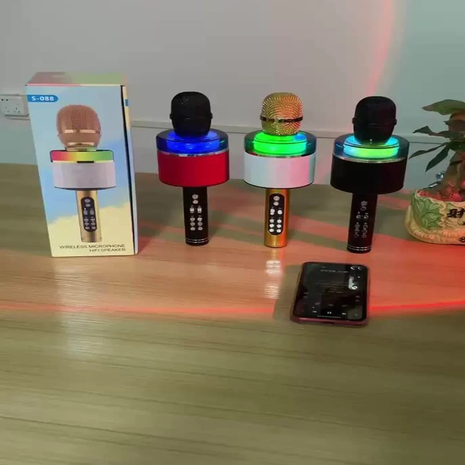 Ασύρματο Μικρόφωνο Karaoke Με Led Ασύρματο Μικρόφωνο Karaoke Με Led