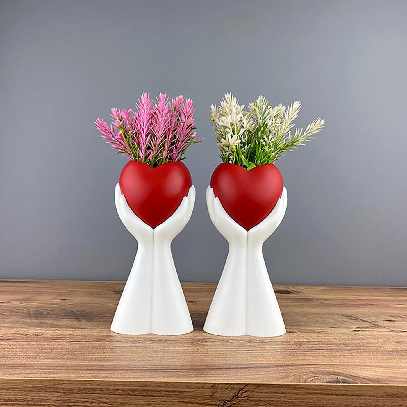 Διακοσμητική Γλάστρα με Άνθη σε Παλάμη με Κόκκινη Καρδία 27x10cm – 1 τμχ Διακοσμητική Γλάστρα με Άνθη σε Παλάμη με Κόκκινη Καρδία 27x10cm – 1 τμχ