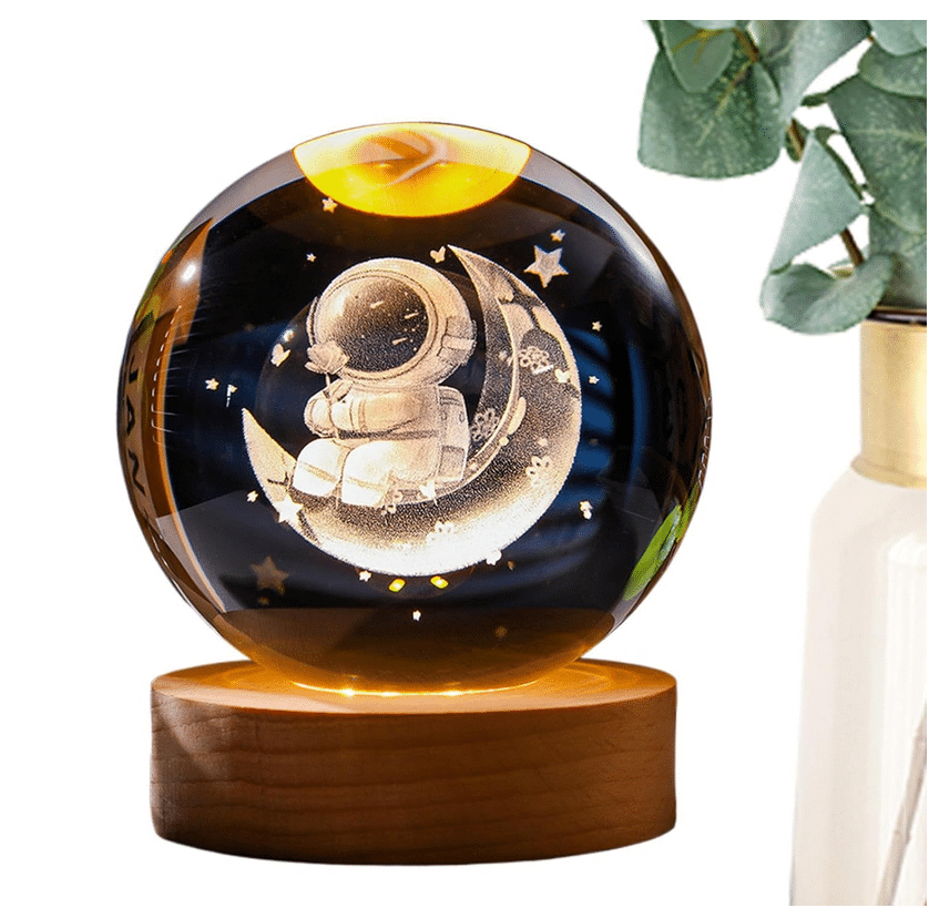 Διακοσμητική Κρυστάλλινη Σφαίρα - Φωτιστικό με Αστροναύτη στο Φεγγάρι σε Ξύλινη Βάση και Θερμό Λευκό Φωτισμό LED Διακοσμητική Κρυστάλλινη Σφαίρα - Φωτιστικό με Αστροναύτη στο Φεγγάρι σε Ξύλινη Βάση και Θερμό Λευκό Φωτισμό LED