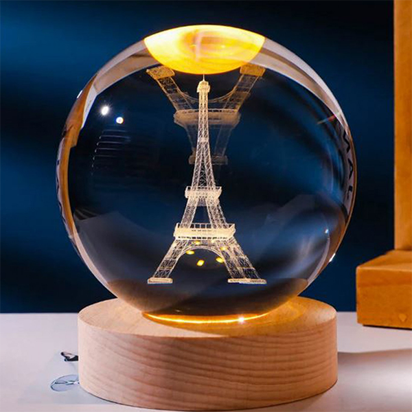 Διακοσμητική Κρυστάλλινη Σφαίρα- Φωτιστικό με τον Πύργο του Eiffel με Ξύλινη Βάση και Θερμό Λευκό Φωτισμό LED Διακοσμητική Κρυστάλλινη Σφαίρα- Φωτιστικό με τον Πύργο του Eiffel με Ξύλινη Βάση και Θερμό Λευκό Φωτισμό LED
