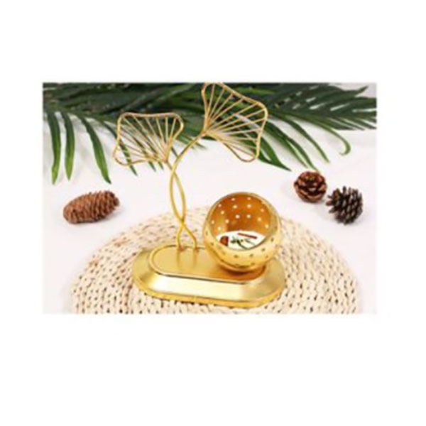 Διακοσμητικό Επιτραπέζιο Κηροπήγιο Με Λουλούδια σε Βάση Χρυσό 19.5x16x8.5cm Διακοσμητικό Επιτραπέζιο Κηροπήγιο Με Λουλούδια σε Βάση Χρυσό 19.5x16x8.5cm