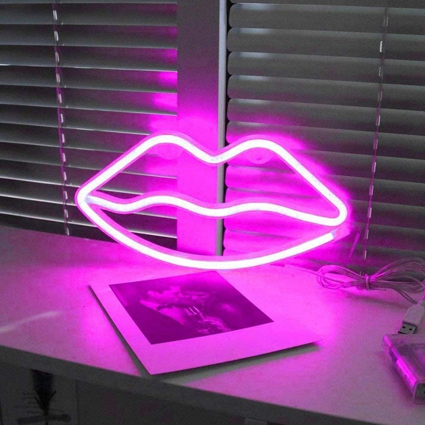 Διακοσμητικό Neon LED Φωτιστικό Χείλη Decoration Lamp Lips 15x27 cm Διακοσμητικό Neon LED Φωτιστικό Χείλη Decoration Lamp Lips 15x27 cm