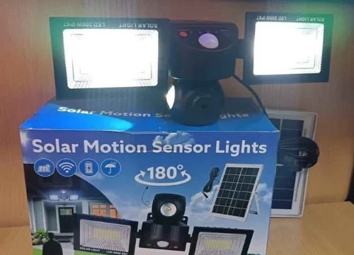 Διπλός Ηλιακός Προβολέας LED 200W με Αισθητήρα Κίνησης & Τηλεχειριστήριο - Περιστρεφόμενος 180° με Ηλιακό Πάνελ Διπλός Ηλιακός Προβολέας LED 200W με Αισθητήρα Κίνησης & Τηλεχειριστήριο - Περιστρεφόμενος 180° με Ηλιακό Πάνελ