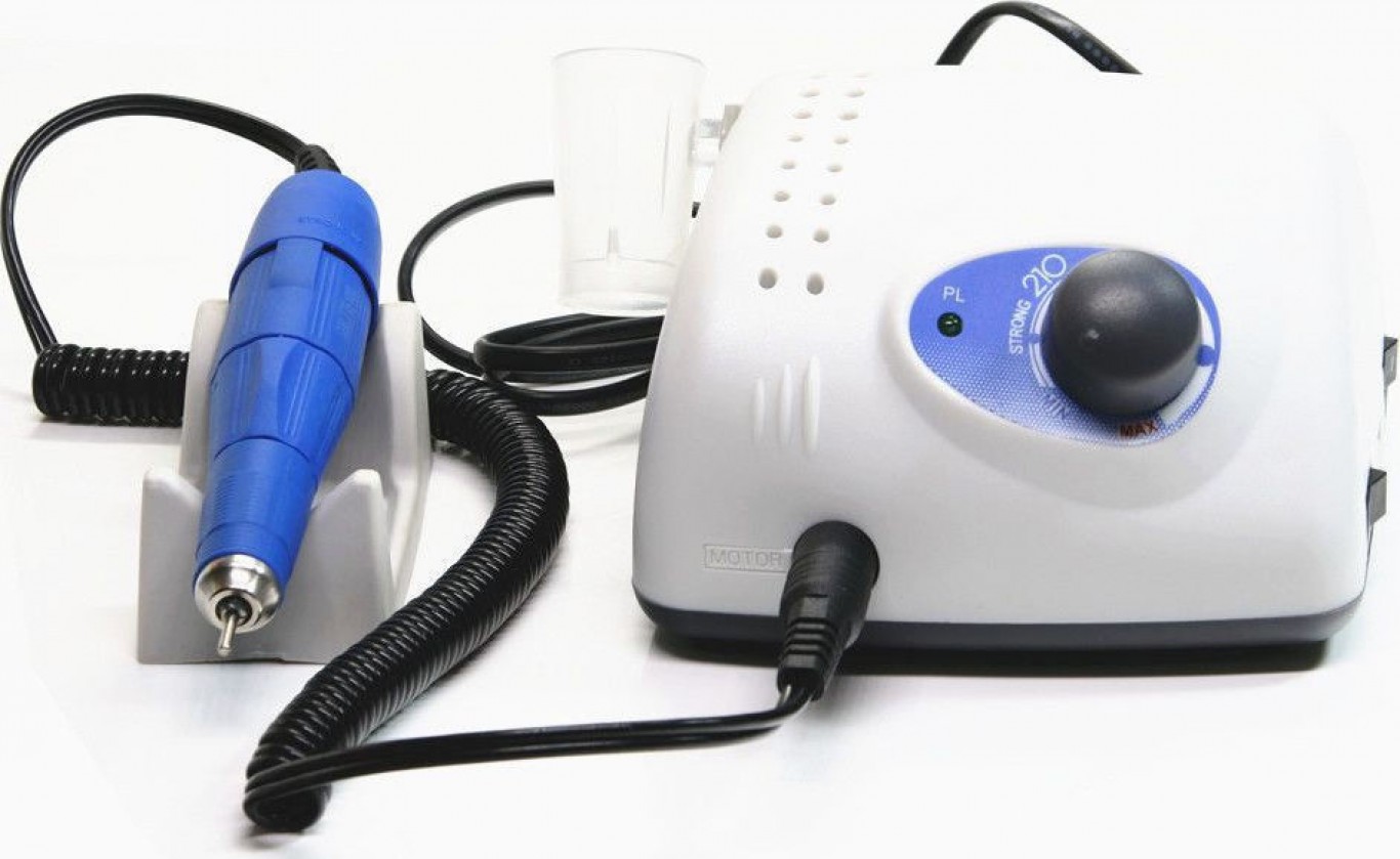 Επαγγελματικός Χειροκίνητος Τροχός Μανικιούρ - Πεντικιούρ με Πεντάλ - 35000RPM Strong 210 Επαγγελματικός Χειροκίνητος Τροχός Μανικιούρ - Πεντικιούρ με Πεντάλ - 35000RPM Strong 210
