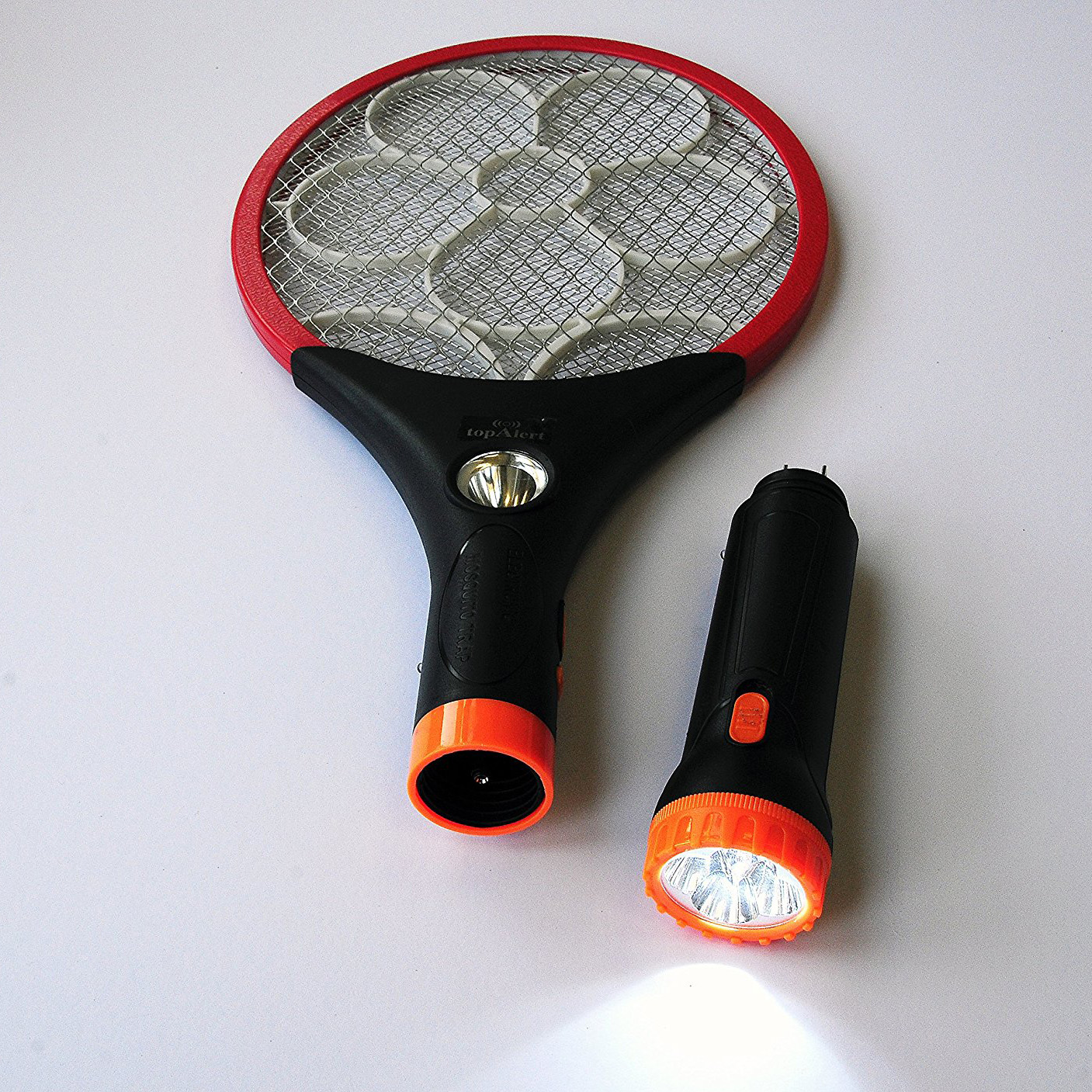 Επαναφορτιζόμενη Ηλεκτρική Ρακέτα - Εντομοκτόνο Μυγοσκοτώστρα για Κουνούπια & Διάφορα Έντομα με Διπλό LED Φακό Επαναφορτιζόμενη Ηλεκτρική Ρακέτα - Εντομοκτόνο Μυγοσκοτώστρα για Κουνούπια & Διάφορα Έντομα με Διπλό LED Φακό