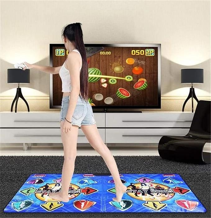 Fit and Game-Διαδραστική Παιχνιδομηχανή με 2 χειριστήρια και Αθλητικό Χαλί Fit and Game-Διαδραστική Παιχνιδομηχανή με 2 χειριστήρια και Αθλητικό Χαλί