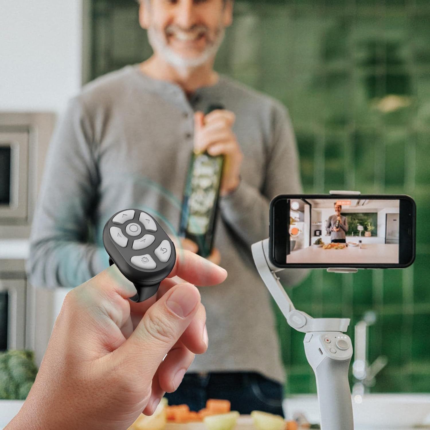 Φορητό Tηλεχειριστήριο Bluetooth για Διαχείριση Εφαρμογών Κινητού Φορητό Tηλεχειριστήριο Bluetooth για Διαχείριση Εφαρμογών Κινητού