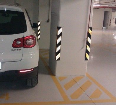 Γωνιά Προστασίας από Ελαστικό Στρογγυλεμένης Ακμής Πάχους 20mm Γωνιά Προστασίας από Ελαστικό Στρογγυλεμένης Ακμής Πάχους 20mm