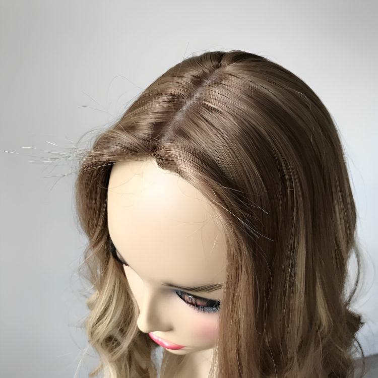 Γυναικεία Περούκα - Ξανθιά με Ανταύγειες και Σπαστό Χτένισμα Γυναικεία Περούκα - Ξανθιά με Ανταύγειες και Σπαστό Χτένισμα