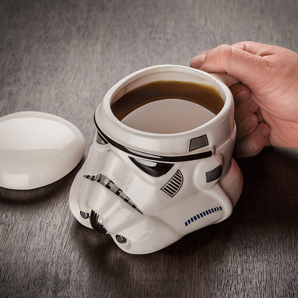 Γυαλιστερή Κούπα MEGA Stormtrooper's Helmet Star Wars σε Σχήμα Κράνους με Καπάκι 