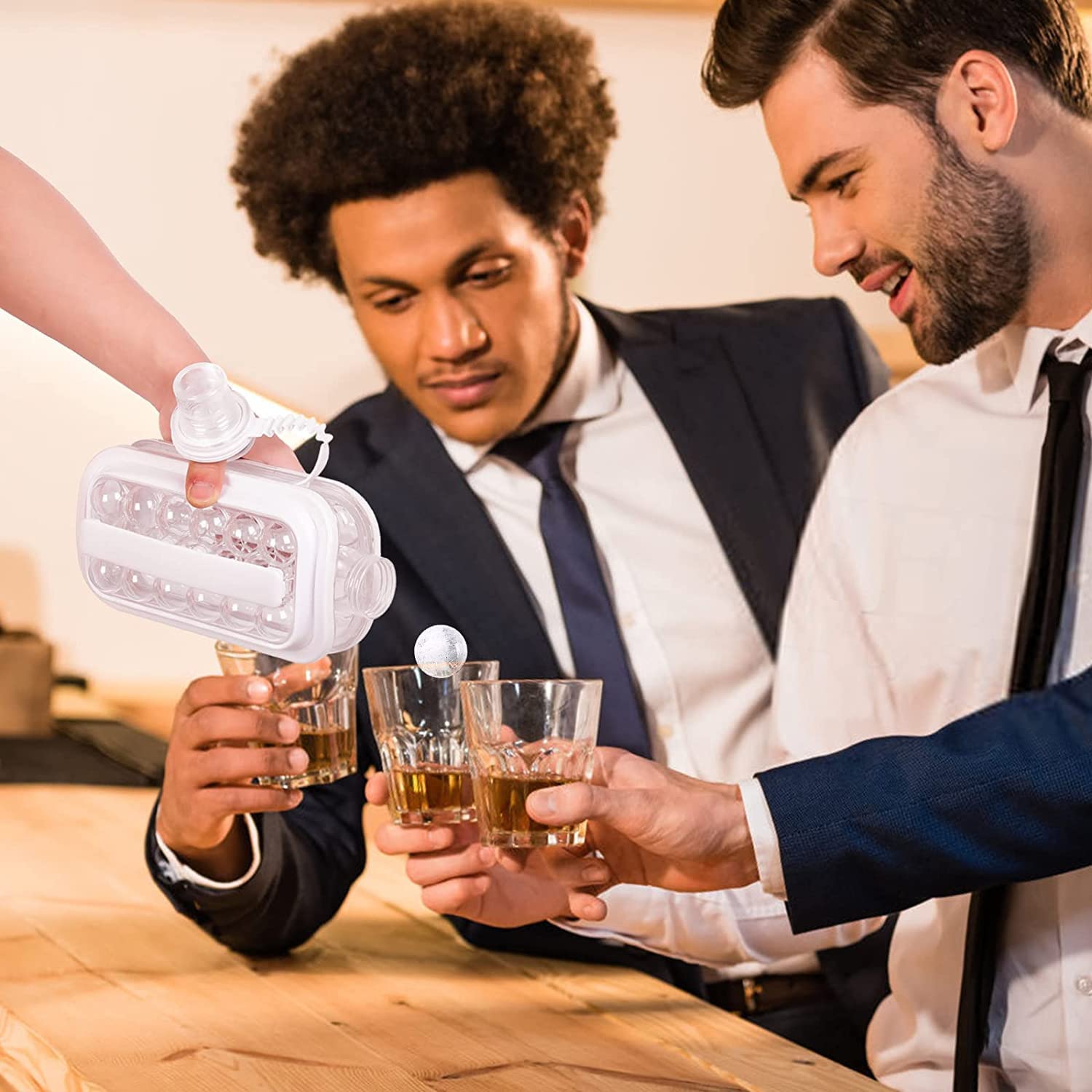 Ισοθερμική Παγοθήκη - Παγοκύστη Ice Ball Maker για Παγάκια με 1 Κίνηση. Ισοθερμική Παγοθήκη - Παγοκύστη Ice Ball Maker για Παγάκια με 1 Κίνηση.