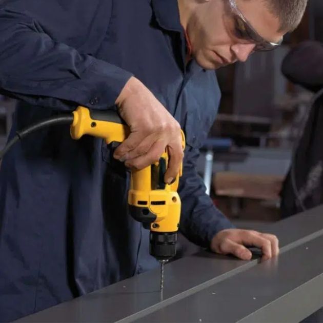 Κρουστικό Δράπανο 650W για Τρυπάνια Διαμέτρου 10 mm Κρουστικό Δράπανο 650W για Τρυπάνια Διαμέτρου 10 mm