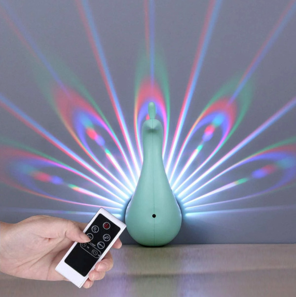 LED Διακοσμητικό Φωτιστικό - Προτζέκτορας Παγόνι Πολύχρωμου Φωτισμού με Τηλεχειριστήριο 78 x 110 x 190mm LED Διακοσμητικό Φωτιστικό - Προτζέκτορας Παγόνι Πολύχρωμου Φωτισμού με Τηλεχειριστήριο 78 x 110 x 190mm