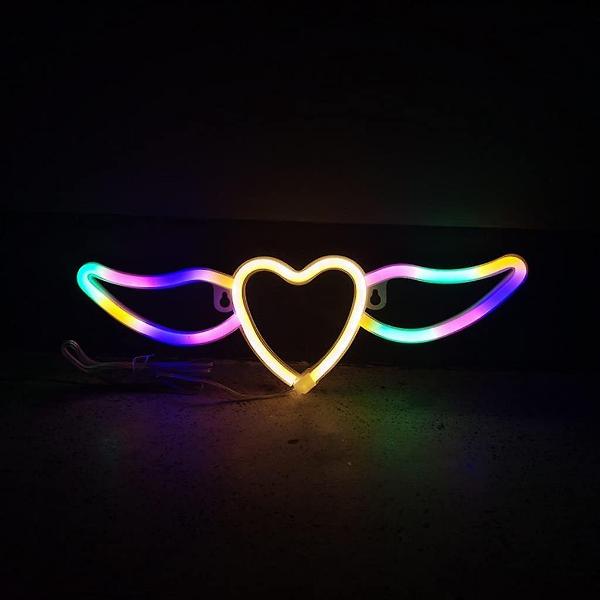 LED Επιτοίχιο Διακοσμητικό Φωτιστικό Πολύχρωμο Neon με Τροφοδοσία USB ή Μπαταρίες με Σχέδιο Φτερωτή Καρδιά LED Επιτοίχιο Διακοσμητικό Φωτιστικό Πολύχρωμο Neon με Τροφοδοσία USB ή Μπαταρίες με Σχέδιο Φτερωτή Καρδιά