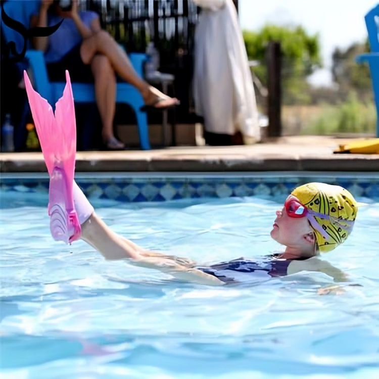 Μονοπέδιλο Κολύμβσης σε Σχήμα Ουράς Γοργόνας για Παιδιά Μονοπέδιλο Κολύμβσης σε Σχήμα Ουράς Γοργόνας για Παιδιά