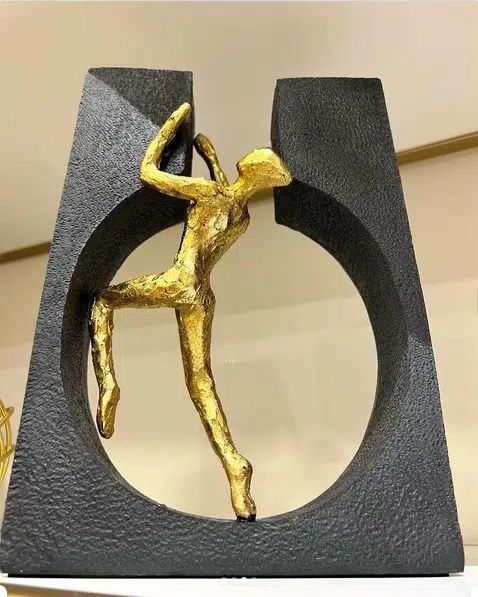 Μοντέρνο Εντυπωσιακό Διακοσμητικό Γλυπτό Χορός 27x18cm – Μαύρο-Χρυσό Μοντέρνο Εντυπωσιακό Διακοσμητικό Γλυπτό Χορός 27x18cm – Μαύρο-Χρυσό