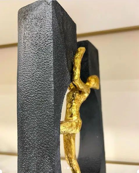 Μοντέρνο Εντυπωσιακό Διακοσμητικό Γλυπτό Χορός 27x18cm – Μαύρο-Χρυσό Μοντέρνο Εντυπωσιακό Διακοσμητικό Γλυπτό Χορός 27x18cm – Μαύρο-Χρυσό