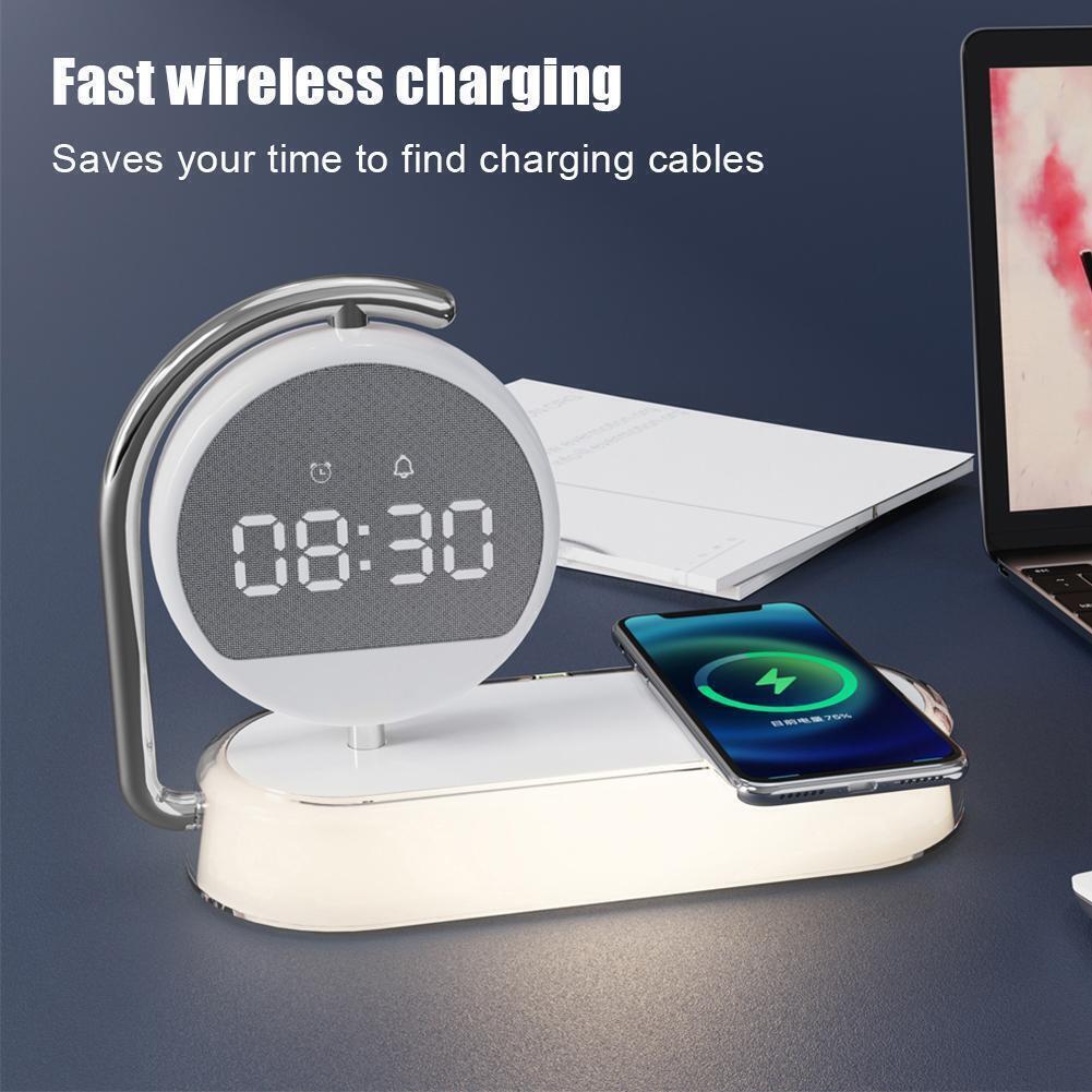 Περιστροφικό Επιτραπέζιο LED Ρολόι - Φωτιστικό 360° με Ασύρματο Φορτιστή Ταχείας Φόρτισης 15W & Φωτάκι Νυκτός Περιστροφικό Επιτραπέζιο LED Ρολόι - Φωτιστικό 360° με Ασύρματο Φορτιστή Ταχείας Φόρτισης 15W & Φωτάκι Νυκτός