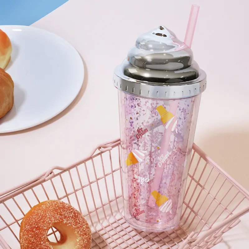 Πλαστικό Ποτήρι με Καπάκι & Καλαμάκι σε Σχήμα Παγωτό Πλαστικό Ποτήρι με Καπάκι & Καλαμάκι σε Σχήμα Παγωτό