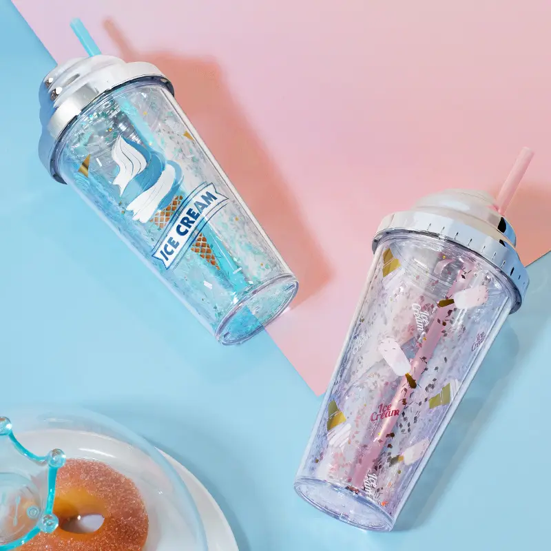 Πλαστικό Ποτήρι με Καπάκι & Καλαμάκι σε Σχήμα Παγωτό Πλαστικό Ποτήρι με Καπάκι & Καλαμάκι σε Σχήμα Παγωτό