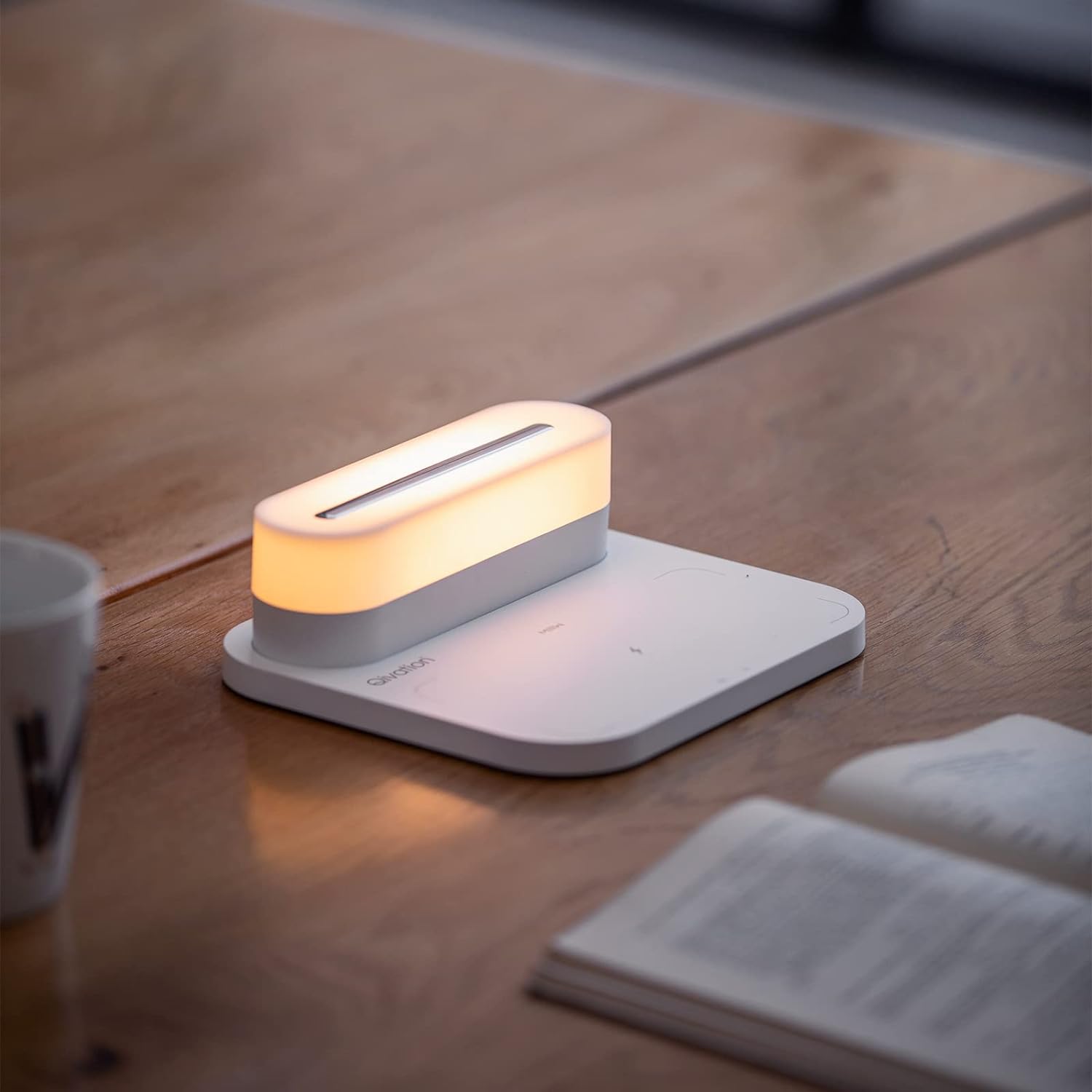 Πολυλειτουργική Βάση Φόρτισης με Αποσπώμενο Μαγνητικό LED και Λειτουργία Απολύμανσης Μικρών Αντικειμένων Πολυλειτουργική Βάση Φόρτισης με Αποσπώμενο Μαγνητικό LED και Λειτουργία Απολύμανσης Μικρών Αντικειμένων