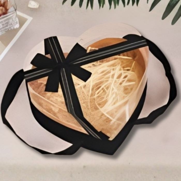 Πολυτελές Κουτί Δώρου με Κορδέλα σε Σχήμα Καρδιά Πολυτελές Κουτί Δώρου με Κορδέλα σε Σχήμα Καρδιά