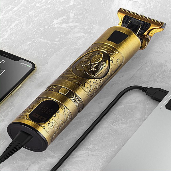 Ρετρό Επαναφορτιζόμενη Κουρευτική Μηχανή 5W με LCD Οθόνη για Ένδειξη Μπαταρίας, Ρυθμιζόμενου Μήκους Κοπής - Χρυσή με Ανάγλυφο Αετό Ρετρό Επαναφορτιζόμενη Κουρευτική Μηχανή 5W με LCD Οθόνη για Ένδειξη Μπαταρίας, Ρυθμιζόμενου Μήκους Κοπής - Χρυσή με Ανάγλυφο Αετό