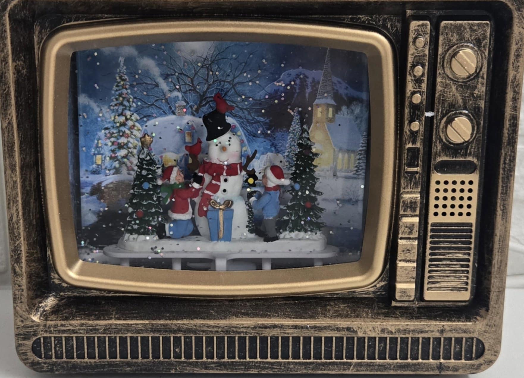 Retro Χριστουγεννιάτικη Διακοσμητική Τηλεόραση με Φωτισμό , Μουσική και Glitter-Eφέ Χιονιού Home Theory Retro Χριστουγεννιάτικη Διακοσμητική Τηλεόραση με Φωτισμό , Μουσική και Glitter-Eφέ Χιονιού Home Theory