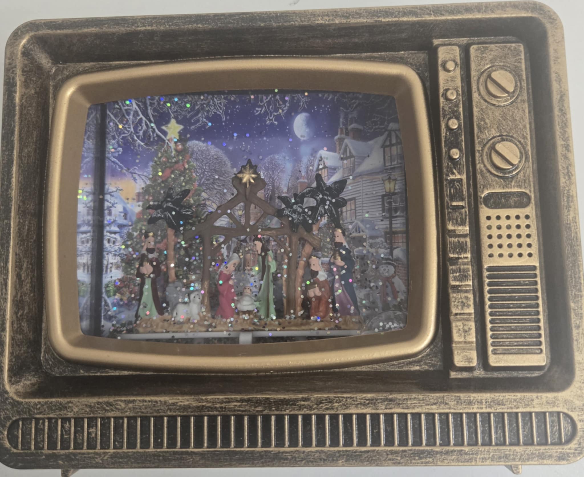 Retro Χριστουγεννιάτικη Διακοσμητική Τηλεόραση με Φωτισμό , Μουσική και Glitter-Eφέ Χιονιού Home Theory Retro Χριστουγεννιάτικη Διακοσμητική Τηλεόραση με Φωτισμό , Μουσική και Glitter-Eφέ Χιονιού Home Theory