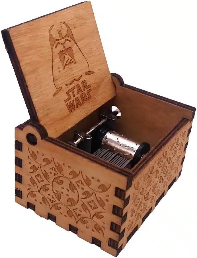 Ρετρό Ξύλινο Χειροκίνητο Μουσικό Κουτί – Star Wars Ρετρό Ξύλινο Χειροκίνητο Μουσικό Κουτί – Star Wars
