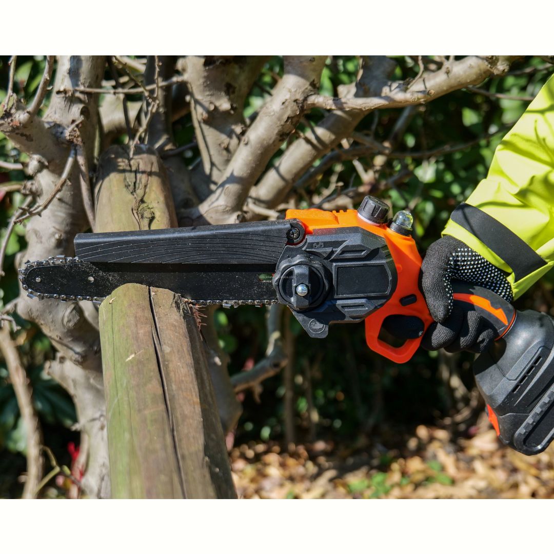 Σετ 3 σε 1 Αλυσοπρίονο – Ψαλίδι Επαναφορτιζόμενο με Τηλεσκοπικό Κοντάρι 2.2m & 2 Μπαταρίες 48V Σετ 3 σε 1 Αλυσοπρίονο – Ψαλίδι Επαναφορτιζόμενο με Τηλεσκοπικό Κοντάρι 2.2m & 2 Μπαταρίες 48V