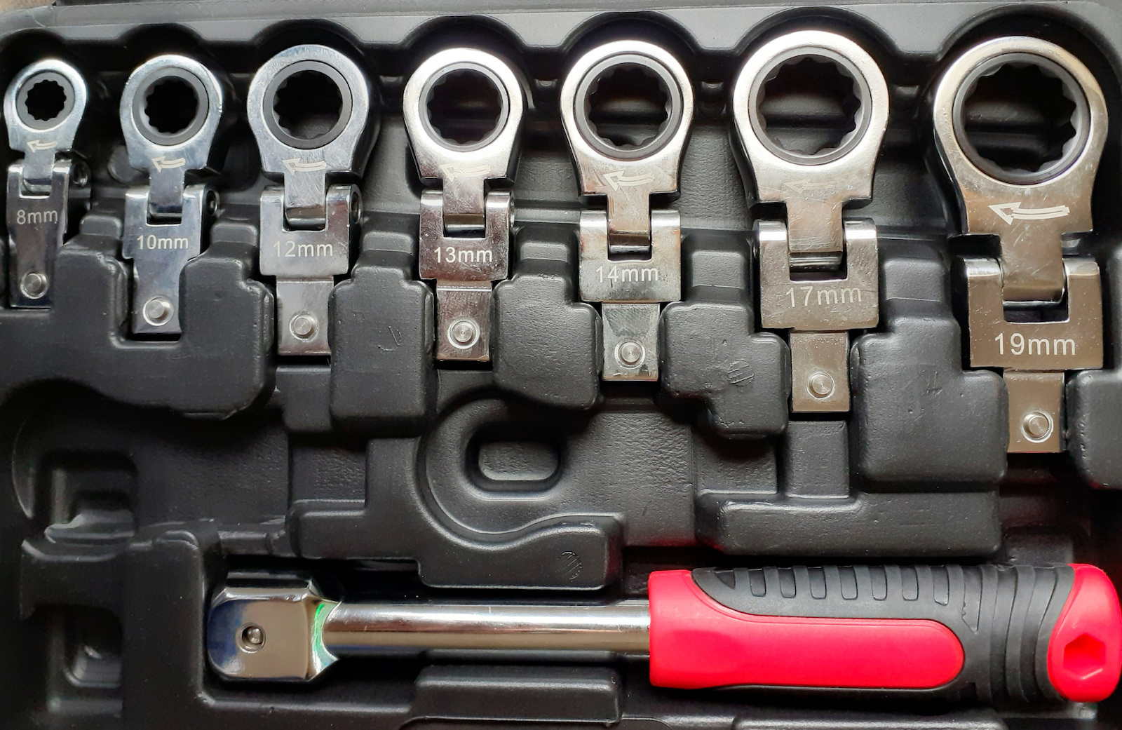 Σετ 8 Κλειδιά Πολύγωνα Σπαστά με Μηχανισμό Καστάνιας Σετ 8 Κλειδιά Πολύγωνα Σπαστά με Μηχανισμό Καστάνιας