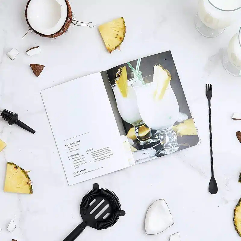 Σετ για Cocktail με Shaker Matt Black και Βιβλίο Συνταγών Σετ για Cocktail με Shaker Matt Black και Βιβλίο Συνταγών