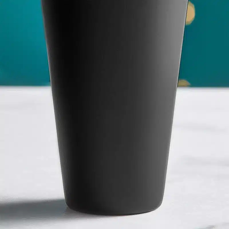 Σετ για Cocktail με Shaker Matt Black και Βιβλίο Συνταγών Σετ για Cocktail με Shaker Matt Black και Βιβλίο Συνταγών