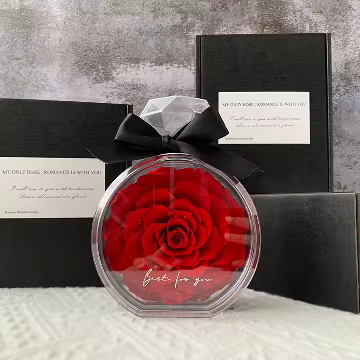 Τεχνητό Κόκκινο Τριαντάφυλλο σε Κουτί Δώρου 15 × 10.5 cm Τεχνητό Κόκκινο Τριαντάφυλλο σε Κουτί Δώρου 15 × 10.5 cm