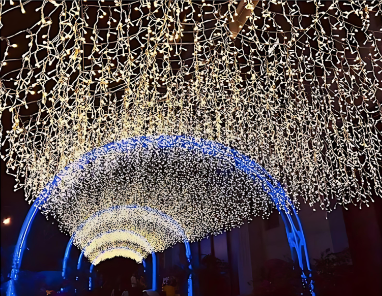 Χριστουγεννιάτικα Λαμπάκια “Βροχή” - Κουρτίνα 300 LED – 4.4m Θερμού Λευκού Φωτισμού για Μπαλκόνι και Εξωτερικό Χώρο Χριστουγεννιάτικα Λαμπάκια “Βροχή” - Κουρτίνα 300 LED – 4.4m Θερμού Λευκού Φωτισμού για Μπαλκόνι και Εξωτερικό Χώρο